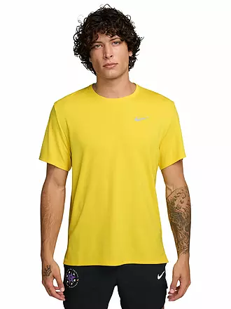 NIKE | Camiseta de running para hombre Dri-FIT UV Miler | gelb